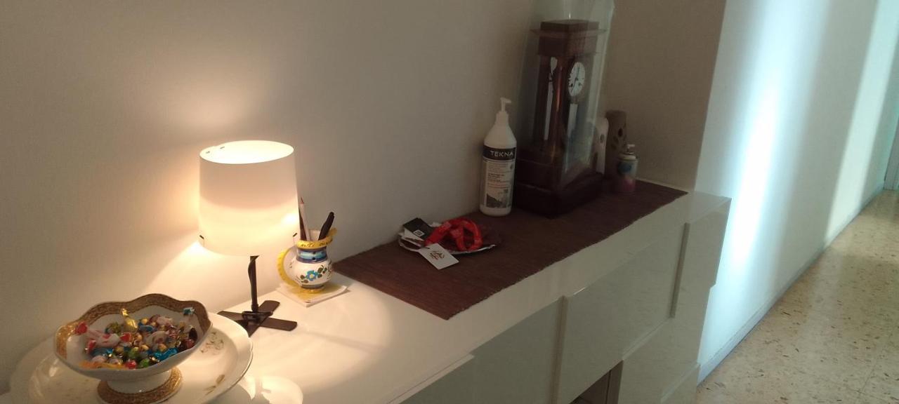 "House Of Lella" Appartamento 2 Camere Da Letto Mediolan Zewnętrze zdjęcie